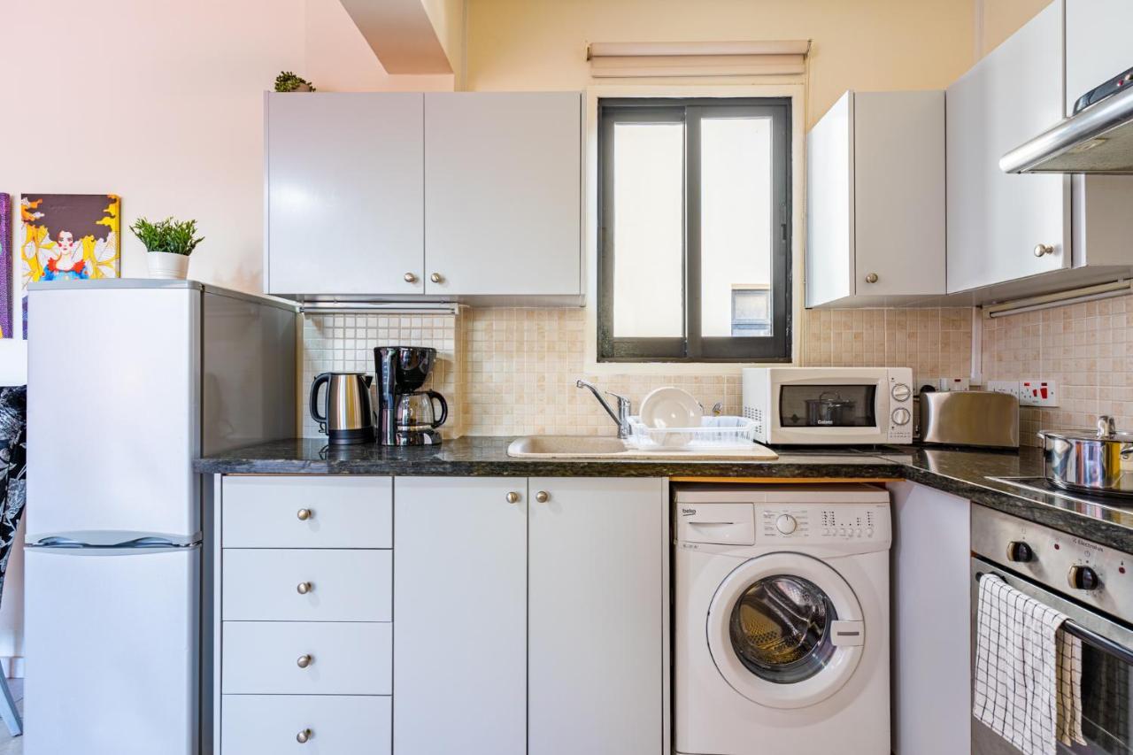 Freya 1-Bedroom Apartment In Larnaca Exterior foto